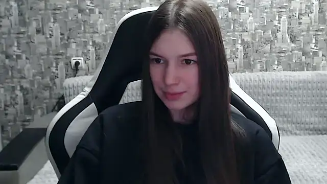 Snapshot of MissMiaCutie chatting on 02-10-25, 11:36 MissMiaCutie online show from 02-10-25, 11:36