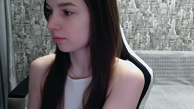 Snapshot of MissMiaCutie chatting on 03-01-25, 12:56 MissMiaCutie online show from 03-01-25, 12:56