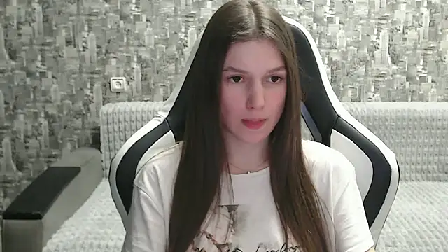 Snapshot of MissMiaCutie chatting on 03-21-25, 06:07 MissMiaCutie online show from 03-21-25, 06:07