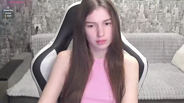 Snapshot of MissMiaCutie chatting on 09-19-25, 09:11 MissMiaCutie online show from 09-19-25, 09:11