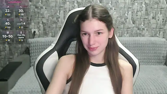 Snapshot of MissMiaCutie chatting on 09-25-25, 01:04 MissMiaCutie online show from 09-25-25, 01:04