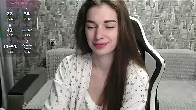 Snapshot of MissMiaCutie chatting on 10-18-25, 11:33 MissMiaCutie online show from 10-18-25, 11:33