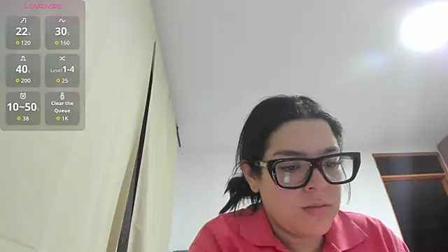 Snapshot of Kylie2211 chatting on 06-09-26, 02:01 Kylie2211 online show from 06-09-26, 02:01