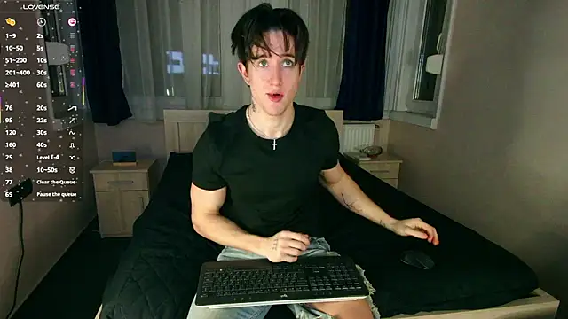 ChristianLevine  online show from 01-15-26, 04:44