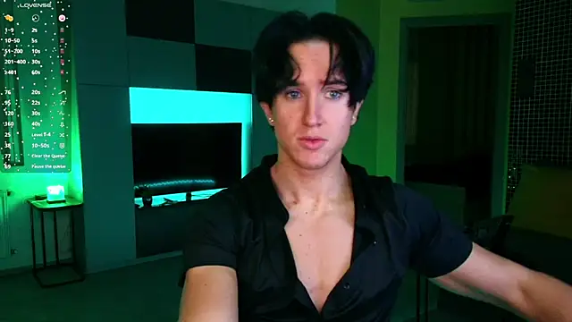 Snapshot of ChristianLevine_ chatting on 05-26-26, 10:39 ChristianLevine online show from 05-26-26, 10:39