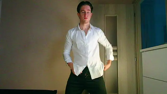 Snapshot of ChristianLevine_ chatting on 07-15-26, 07:41 ChristianLevine online show from 07-15-26, 07:41