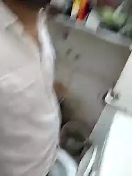 Snapshot of Vickyy_001 chatting on 12-18-24, 12:51 Vickyy 001 online show from 12-18-24, 12:51