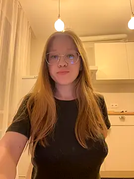 Eva Weyne online show from 09-17-25, 08:10