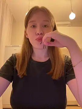 Eva Weyne online show from 04-12-26, 08:36