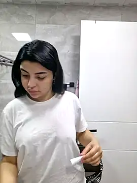 Snapshot of Esmertarcinim chatting on 01-27-25, 11:54 Esmertarcinim online show from 01-27-25, 11:54