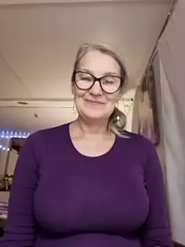 irinamaux online show from 12-04-25, 08:56