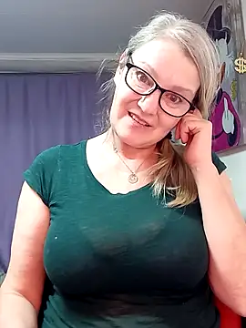 irinamaux online show from 03-03-26, 09:42