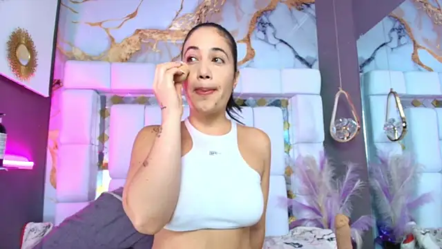 emily madrid online show from 01-10-26, 05:31