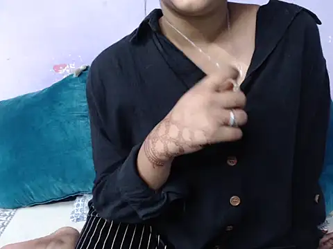 Freya nia online show from 10-27-25, 12:20