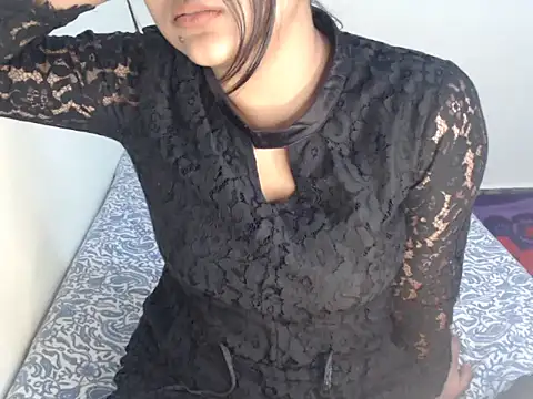 Freya nia online show from 12-22-25, 07:55