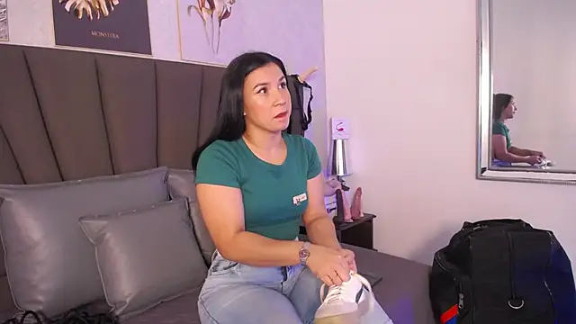 Snapshot of Sofi_Perez_ chatting on 05-03-26, 11:27 Sofi Perez online show from 05-03-26, 11:27