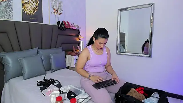 Snapshot of Sofi_Perez_ chatting on 06-03-26, 11:13 Sofi Perez online show from 06-03-26, 11:13