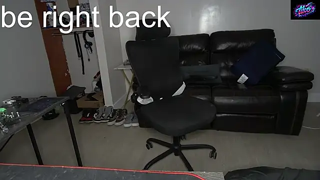 Zander823 online show from 04-05-26, 06:10