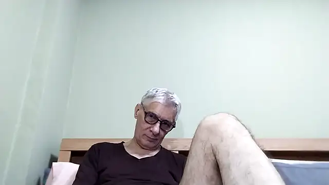 BIGUNCUTHARDCOCK online show from 10-28-25, 05:22