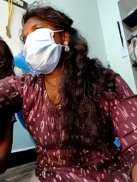 Snapshot of tamilachi4u chatting on 02-13-25, 06:16 tamilachi4u online show from 02-13-25, 06:16