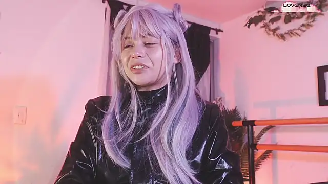 Snapshot of loIijanne chatting on 12-13-24, 02:43 loIijanne online show from 12-13-24, 02:43