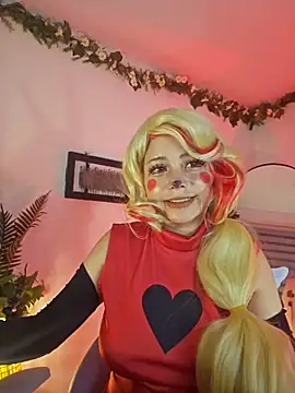 Snapshot of loIijanne chatting on 02-14-25, 01:45 loIijanne online show from 02-14-25, 01:45