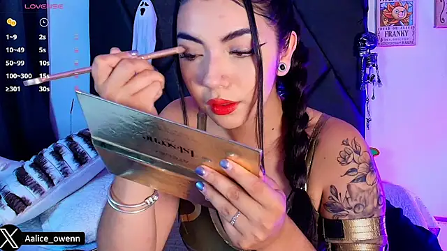 Aliceowenn online show from 10-30-25, 10:21