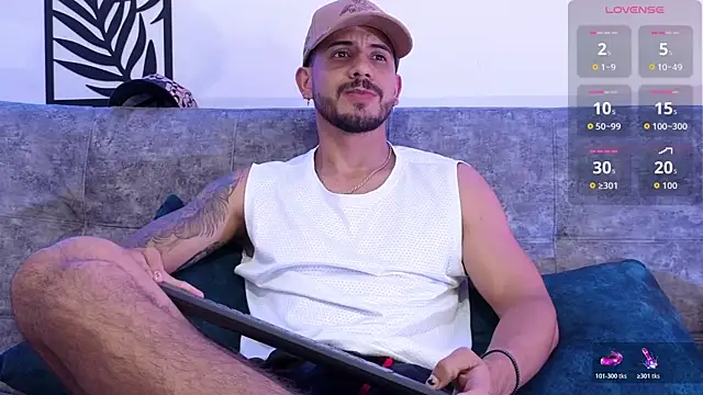 Snapshot of Bruno_Mattos chatting on 11-26-25, 02:34 Bruno Mattos online show from 11-26-25, 02:34