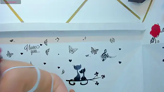 Snapshot of charlotte-11 chatting on 01-15-26, 04:00 charlotte-11 online show from 01-15-26, 04:00