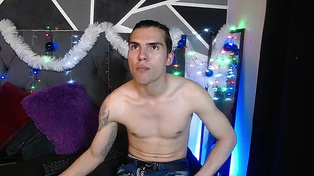 Snapshot of _Tattoo_Couple chatting on 12-19-24, 09:38 Tattoo Couple online show from 12-19-24, 09:38