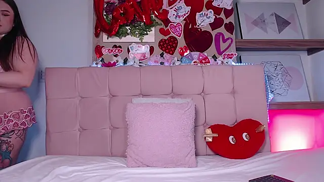 Linaa morris online show from 02-16-25, 08:10