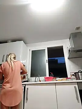 blondyruby online show from 11-02-25, 05:37