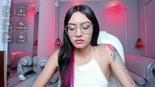 AzuraKindong online show from 12-18-25, 07:20