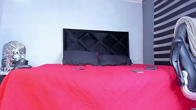 Dancelwashington online show from 03-28-26, 04:06