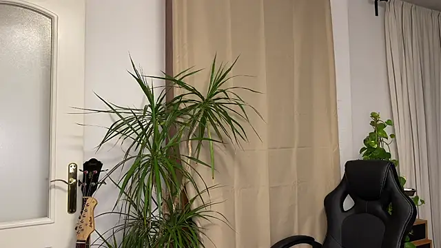 TheWildMiu online show from 12-14-24, 09:24