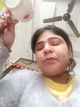 Snapshot of Husnpari20 chatting on 12-25-24, 05:26 Husnpari20 online show from 12-25-24, 05:26