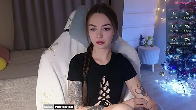 kate leoo online show from 12-16-24, 01:43