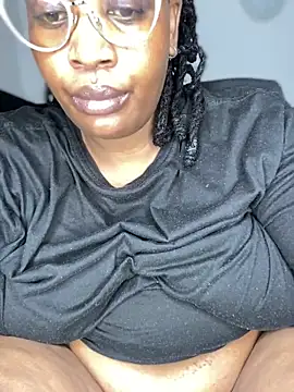 MsWhiteChocolatte online show from 12-18-25, 03:18