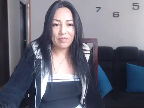 Laura martin  online show from 03-12-25, 05:38