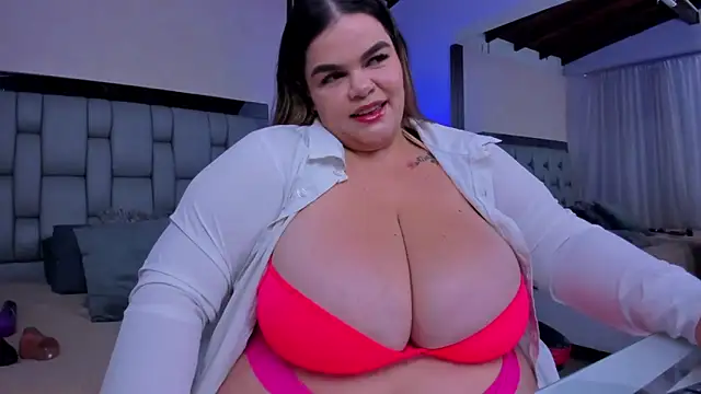 Snapshot of Sara_Thompsoon chatting on 10-04-25, 11:52 Sara Thompsoon online show from 10-04-25, 11:52