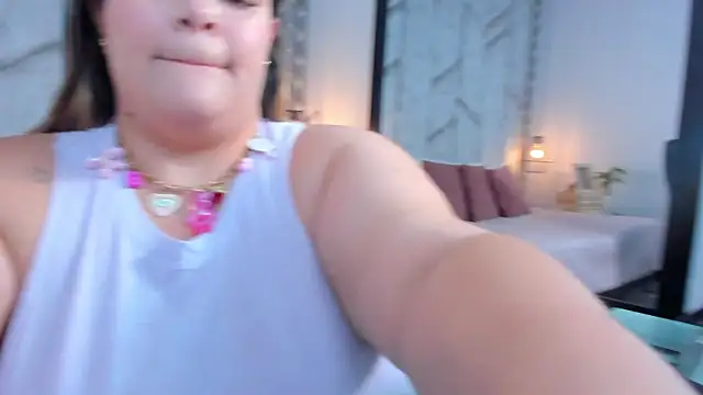 Snapshot of Sara_Thompsoon chatting on 02-23-26, 11:29 Sara Thompsoon online show from 02-23-26, 11:29