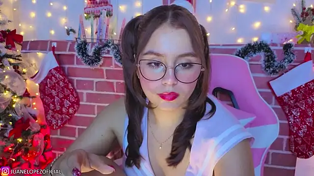 Juanelopez1 online show from 12-05-25, 05:05