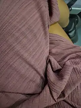 SexyErola27 online show from 10-07-25, 09:17