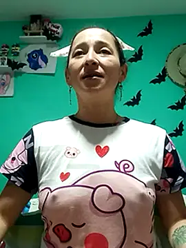 emilypoppy3 online show from 02-17-25, 10:03