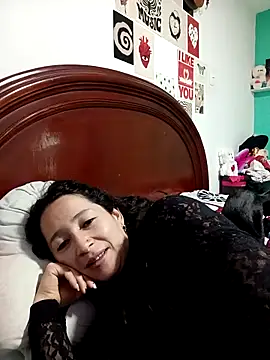 emilypoppy3 online show from 10-02-25, 01:12