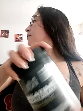 emilypoppy3 online show from 03-10-26, 08:47