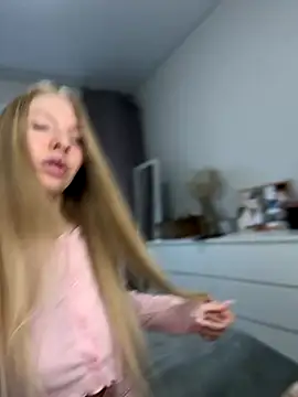 NewLale online show from 10-10-25, 03:27