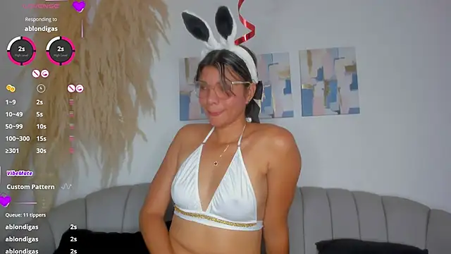 Snapshot of Sabba_sajjad chatting on 02-15-25, 06:23 Sabba sajjad online show from 02-15-25, 06:23