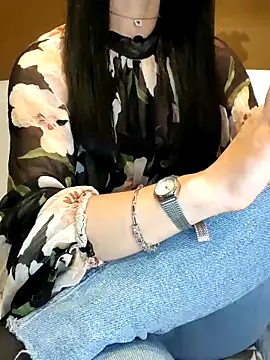 Snapshot of Melody87 chatting on 11-11-25, 08:53 Melody87 online show from 11-11-25, 08:53