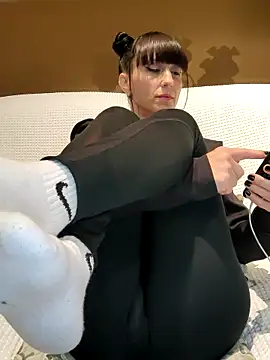 Snapshot of Melody87 chatting on 11-26-25, 09:16 Melody87 online show from 11-26-25, 09:16